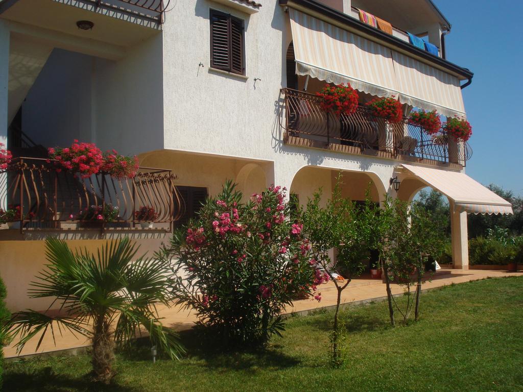 Apartments Jasna Умаг Екстериор снимка